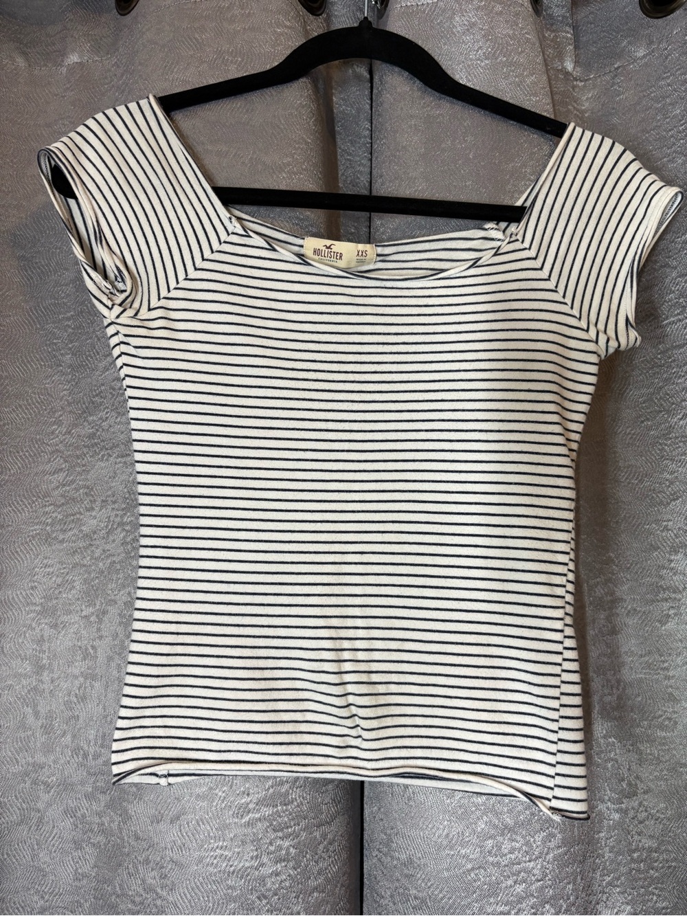 Hollister White Tee with Black Horizontal Stripes — Off-Shoulder Style